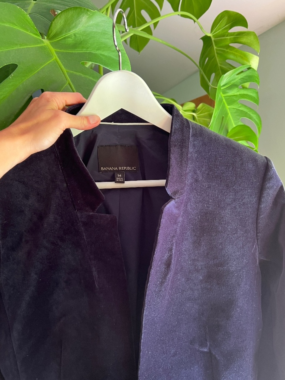 Banana Republic Structured One-Button Navy Velvet Blazer | Size 14, fits M/L